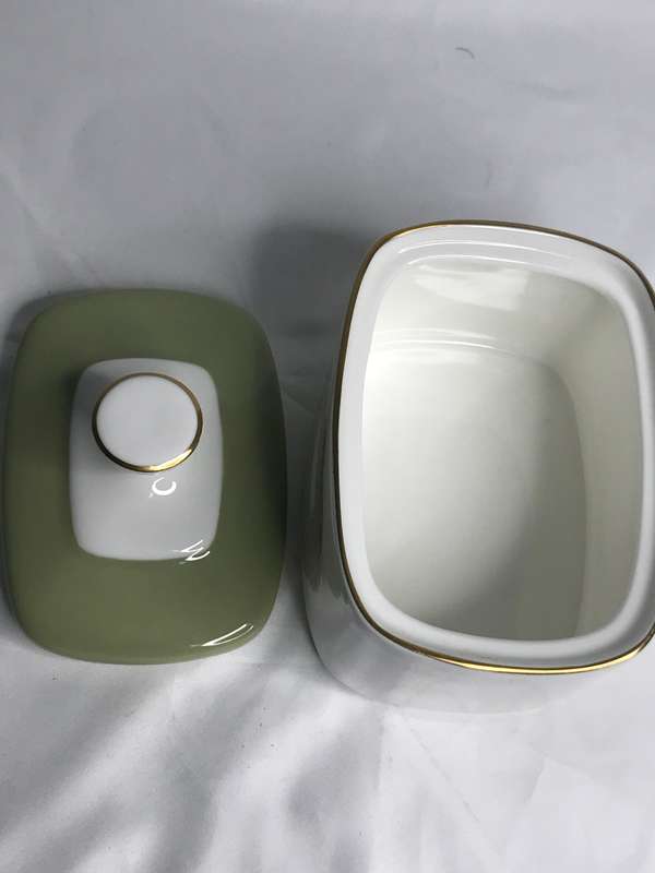 Royal Doulton Sugar Bowl with lid Sonnet H5012 Gold Guilding