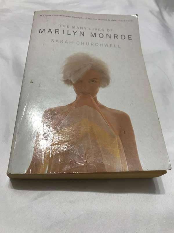 The many lives of Marilyn Monroe 350 pages