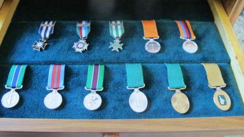 RHODESIA - LIVINGSTONE MINT SET OF 45 MINIATURE MEDALS HONOURS AND AWARDS IN WOODEN BOX # 122