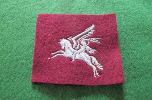 BRITAIN -  FORMATION BADGES OF WWII AND LATER - 1ST AIRBORNE DIVISION PATCH