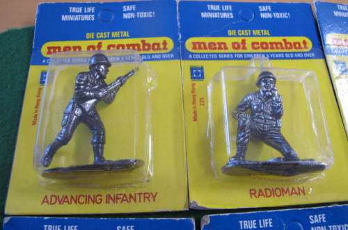 MODEL FIGURES - CARD ENCASED - MEN OF COMBAT - 6 DIFFERENT SOLDIERS