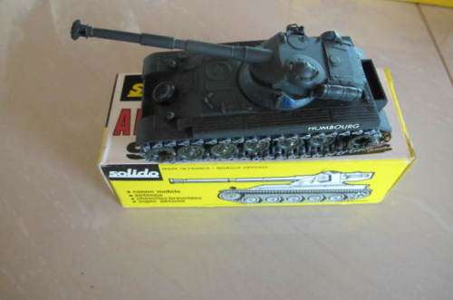 SOLIDO - NUMBER 230 - CHAR AMX 13- 90MM TANK BOXED NEVER PLAYED