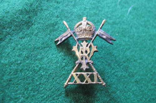 GREAT BRITAIN -  THE 21ST LANCERS - COLLAR BADGE