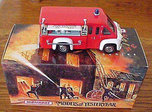 MATCHBOX MODELS OF YESTERYEAR-FIRE ENGINE SERIES NEW IN BOX - YFE 16 1948 DODGE ROUTE VAN SUPPORT