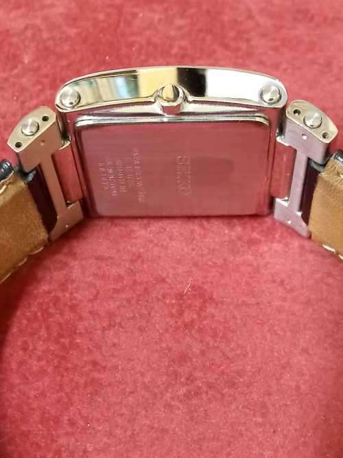 Seiko Men's Quartz Watch - with day indicator window