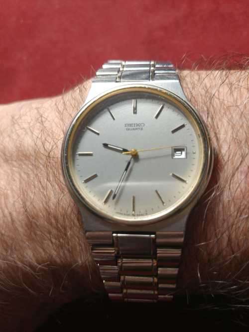 Seiko Man`s Dress Watch 5Y22