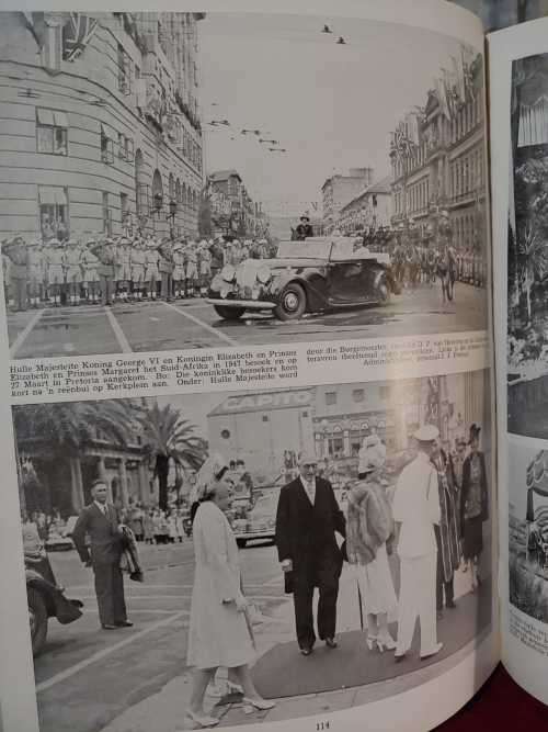 Eeufees Album - Pretoria Se Eerste Eeu In Beeld - 1952