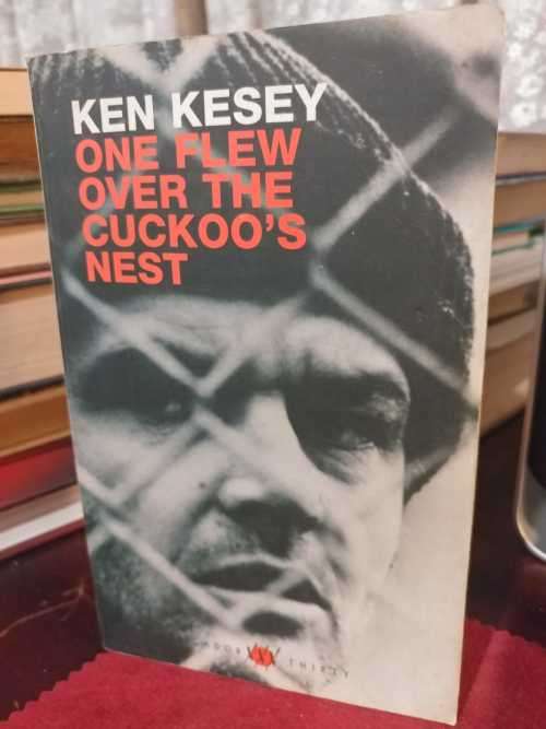 One Flew Over The Cuckoo`s Nest - Ken Kesey