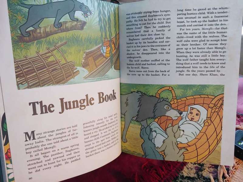 Walt Disney`s Giant Book of Favourites