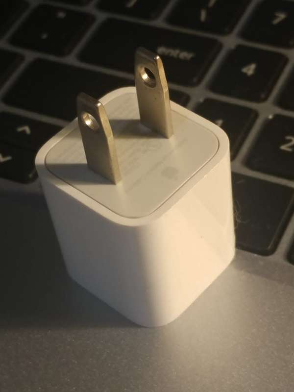 Apple USB 5 V Power Adapter (genuine)