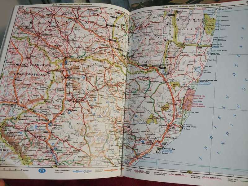 Road Atlas And Touring Guide of Southern Africa - AA