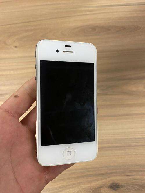 iPhone 4 Good Condition