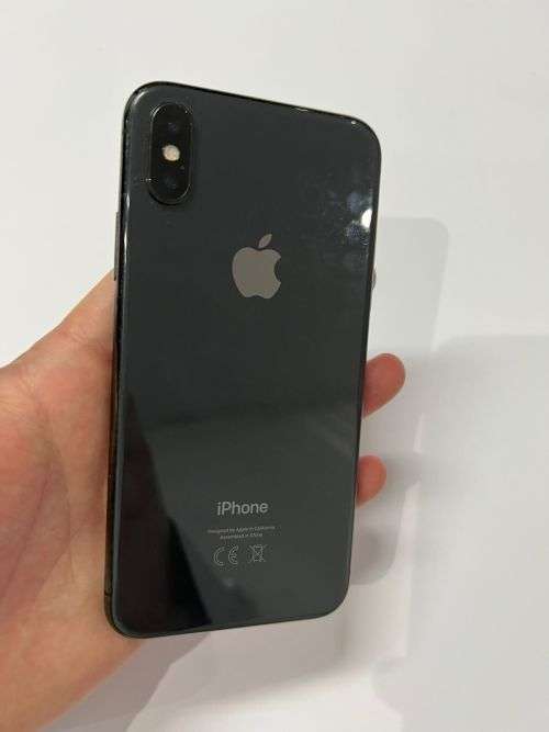 iPhone X 64gb Screen cracked but working