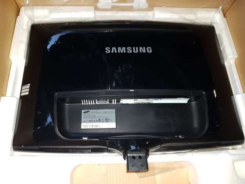 Samsung 26" Monitor, triple input, T260 Syncmaster (REDUCED)!!