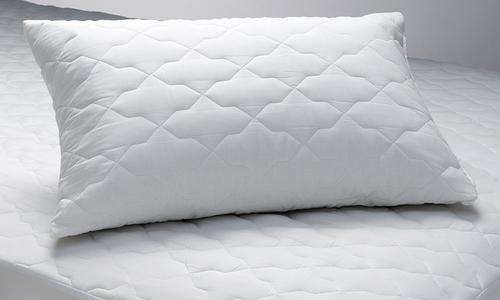 **FREE DELIVERY: Quilted Pillow Protector**