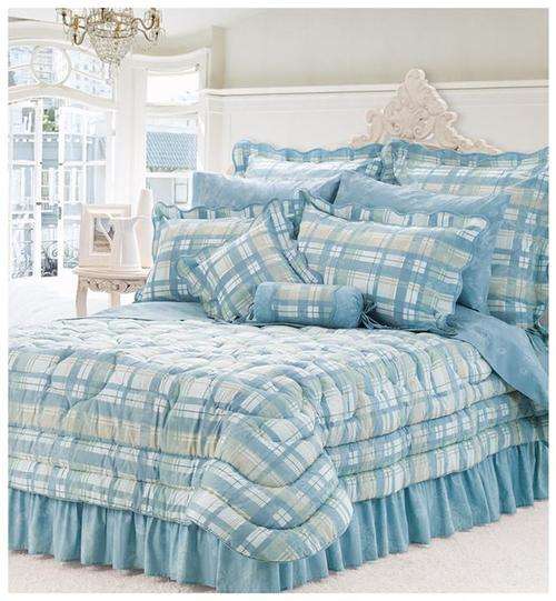 **FREE DELIVERY: PRES LES EMMA 4 PIECE COMFORTER SET (Qeen Size)**