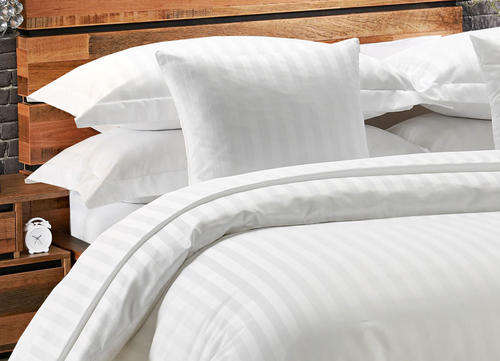 **FREE DELIVERY: 7 Piece Egyptian Cotton 600TC Satin Stripe Duvet Cover Set (Queen)**