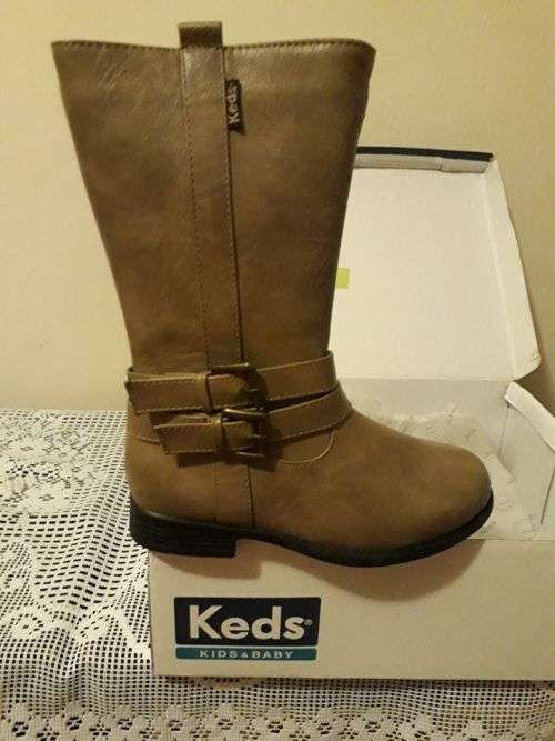 Girls leather boots