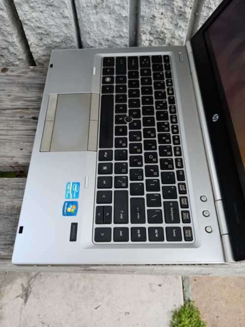 **LATE ENTRY** **AWESOME DEAL** VERY CLEAN HP i5 laptop for sale