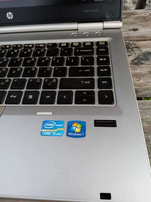 **LATE ENTRY** **AWESOME DEAL** VERY CLEAN HP i5 laptop for sale