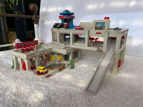 Galoob Micro Machines Super Auto World Playset