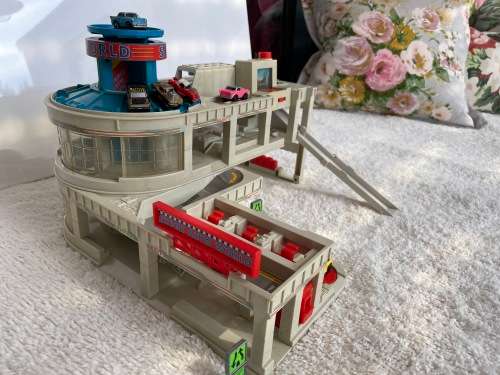 Galoob Micro Machines Super Auto World Playset
