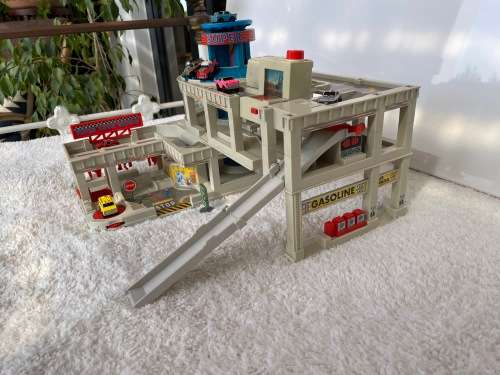 Galoob Micro Machines Super Auto World Playset