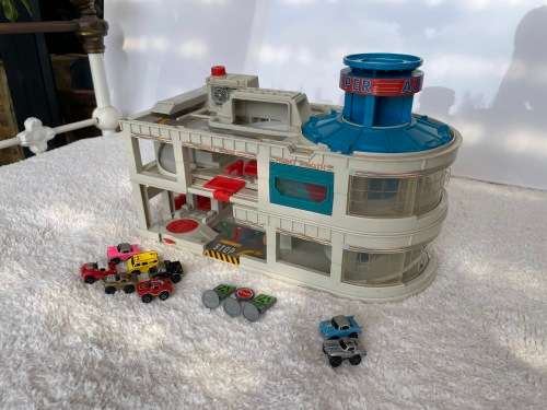 Galoob Micro Machines Super Auto World Playset