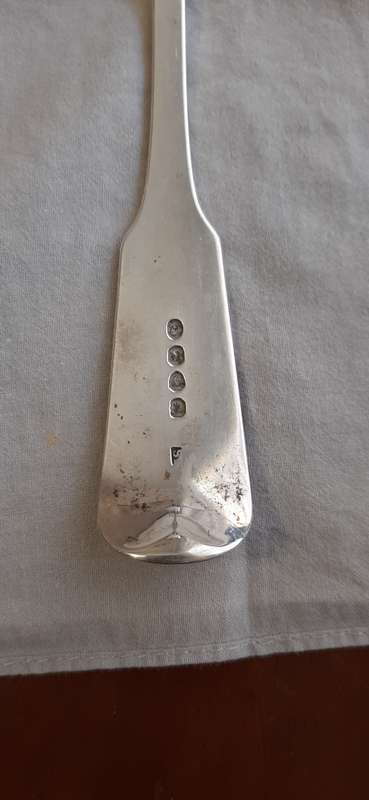 Vintage Hallmarked Silver Fish Slicer/Lifter.30cm Long. R 575.00 View scans