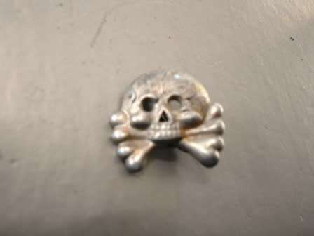 WWII Panzer Division Totenkopf Badge