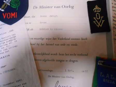 Dutch WWII Cross & Cross for Order & Peace ( Includes Paper work & Badges)