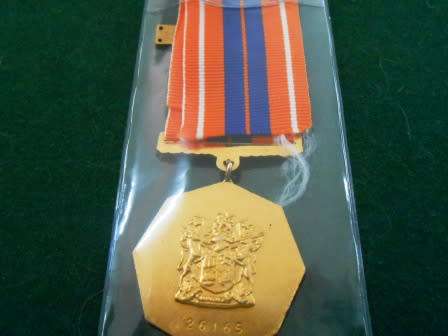 Pro Patria " Loose Suspender Variation" Full Size Medal with Cunene Bar