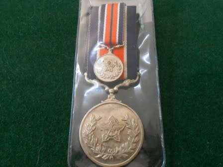 General Service Medal Set - (Full Size and Miniature )