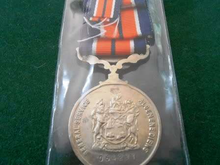 General Service Medal Set - (Full Size and Miniature )