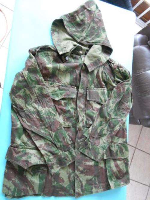 No expert appears to be Portuguese camo jacket with Hood from 1970's ** Rare