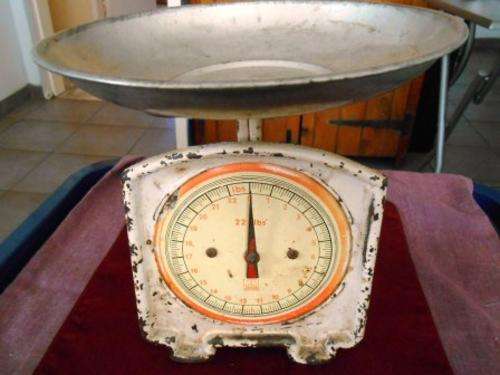 Antique Kitchen Scale