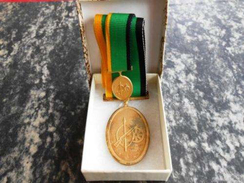 Mk Gold service Medal (Full size and Minature)