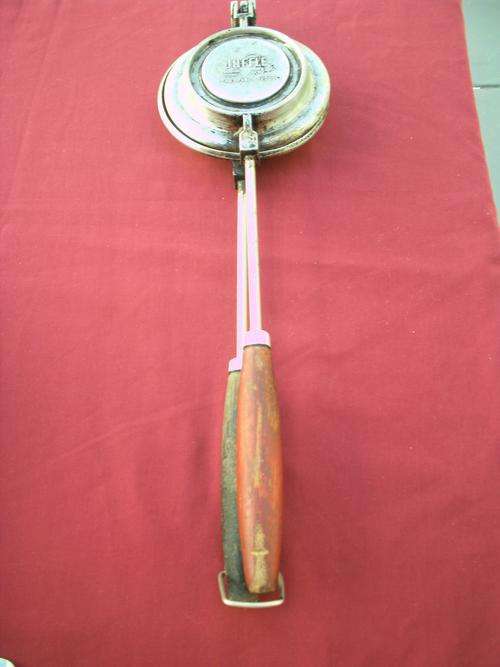 Antique Jaffle Maker - over 50 years old