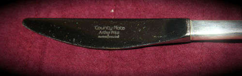12 Vintage Arthur Price County Plate Knifes 205mm  in Tarnish preventing cloth