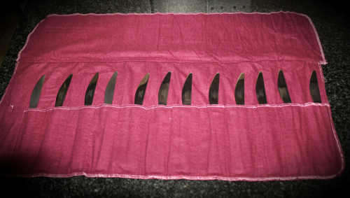 12 Vintage Arthur Price County Plate Knifes 205mm  in Tarnish preventing cloth
