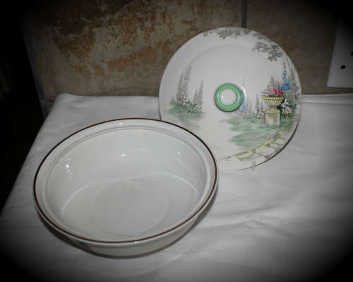 Vintage SHELLY Tureen Made in England 130x240mm