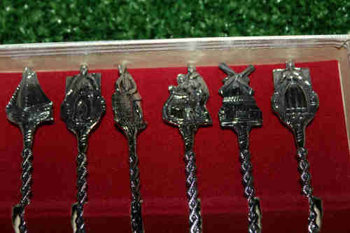 Vintage elwezetta boxed set  spoons 120mm made in Holland Royal Dutch Silverworks