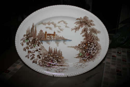 Vintage "CASTLE ON THE LANE" Johnson BROS Oval Platter 354x280mm England Pat.no118580 hand engraved