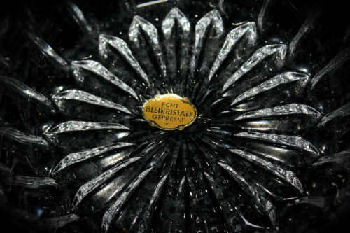 Echt Bleikristal Geprest -Crystal vase 55x156mm on silver plated tray 182mm