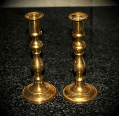 Pair of Solid Brass Candle sticks 189x75mm -595g