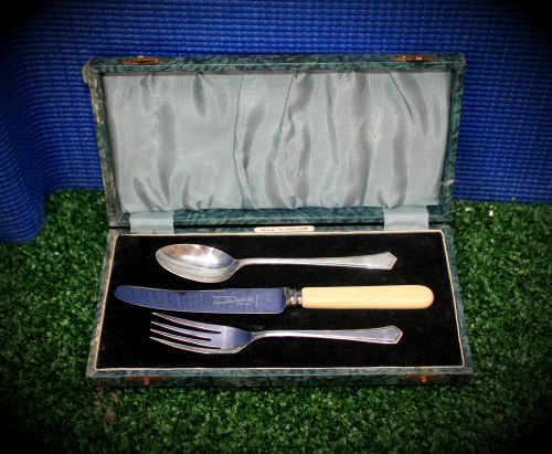 Vintage Angora Silver plate  Box set made in Sheffield England box =30x200x112mm