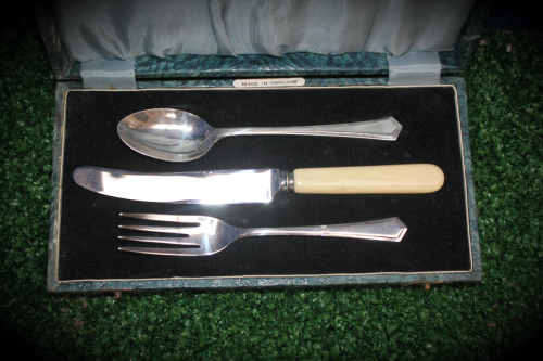 Vintage Angora Silver plate  Box set made in Sheffield England box =30x200x112mm
