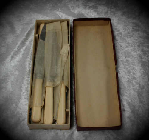 6 Vintage BISBY Knifes (233mm) Made in Sheffield England Stainless Steel In origanal Box 247x80x35mm
