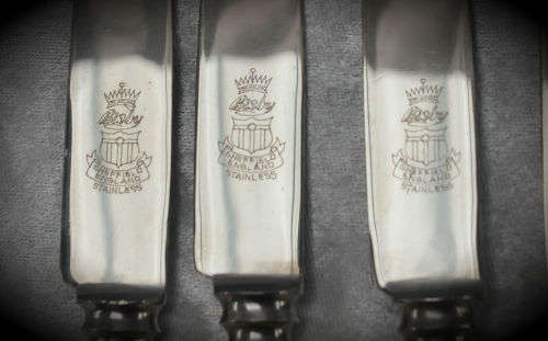 6 Vintage BISBY Knifes (233mm) Made in Sheffield England Stainless Steel In origanal Box 247x80x35mm