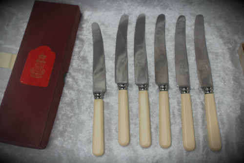 6 Vintage BISBY Knifes (233mm) Made in Sheffield England Stainless Steel In origanal Box 247x80x35mm